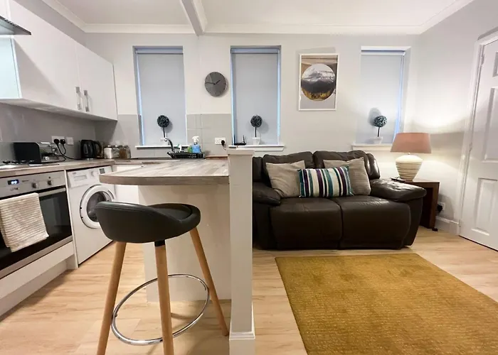 Glasgow 2 Bedroom Apartment