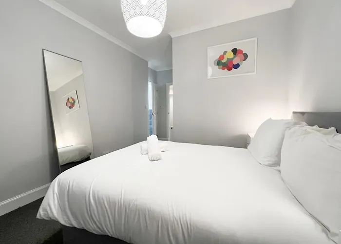 Glasgow 2 Bedroom Apartment