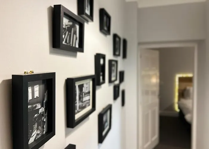 Glasgow 2 Bedroom Apartment